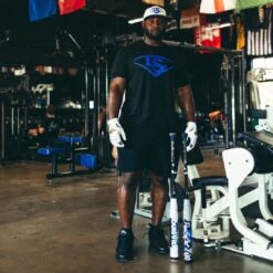 2023 Louisville Slugger Everett Williams 2.0 12" USSSA Slowpitch Softball Bat: WBL2738010 -Head Banger Sports Store 2023 Louisville Slugger Everett Williams Pass Em Out Slowpitch Softball bat Lifestyle 3