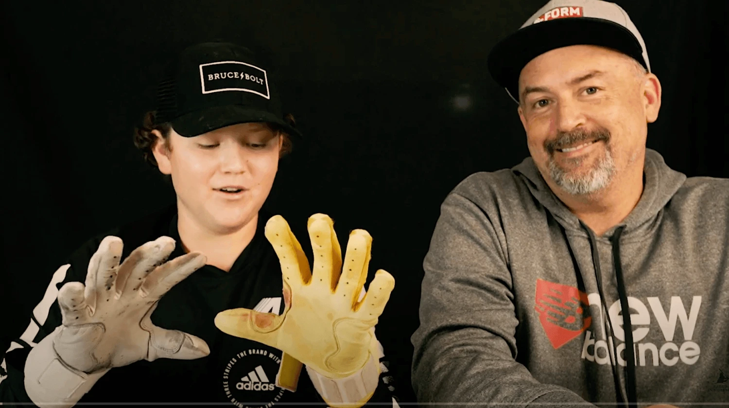 Bruce Bolt PREMIUM PRO Short Cuff Batting Gloves: Royal 3 Bruce Bolt PREMIUM PRO Short Cuff Batting Gloves: Royal - Image 3