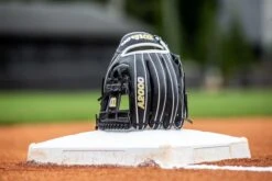 2023 Wilson A2000 1786 Spin Control 11.5" Infield Baseball Glove: WBW100985115 13 2023 Wilson A2000 1786 Spin Control 11.5" Infield Baseball Glove: WBW100985115 -Head Banger Sports Store WBW100985115Lifestlye2